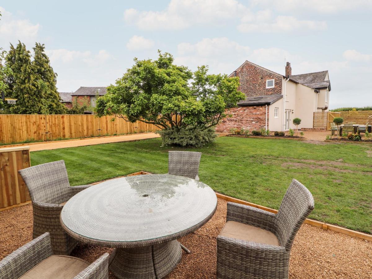 Legh Oaks Farm Vila Knutsford Exterior foto